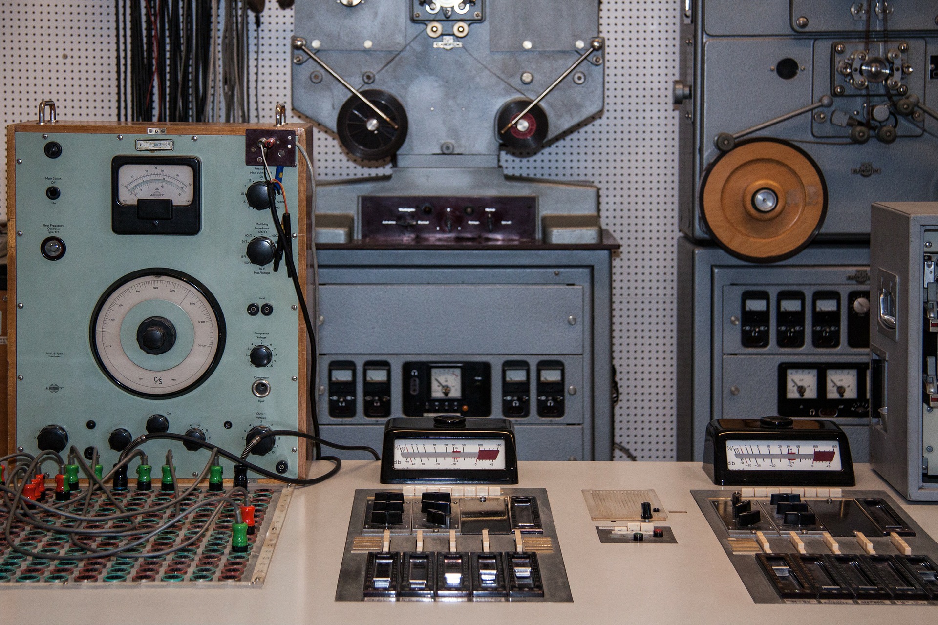 music-studio-194058_1920